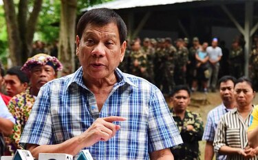 Presidente de Filipinas, Rodrigo Duterte, propone a la policía cuota mínima diaria de asesinato de criminales