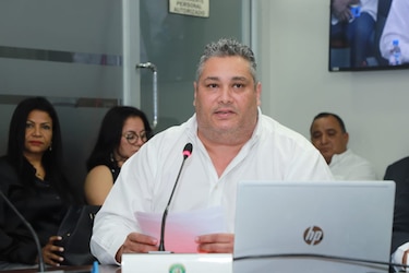 Representantes de corregimiento insisten en aumentarse el salario, pero el MEF no facilita los fondos