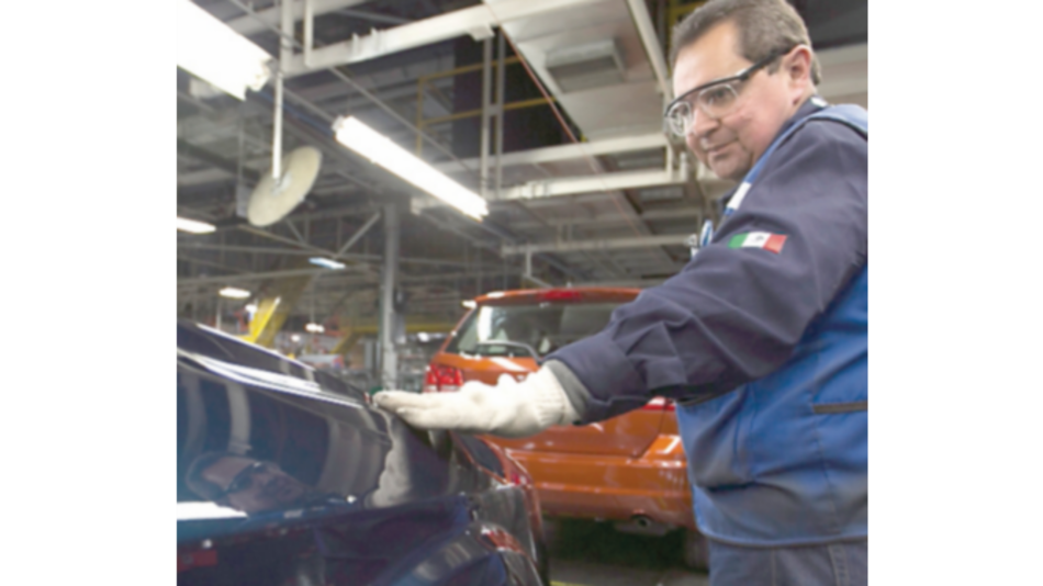 Productividad laboral en empresas sufrió la mayor caída desde 1981