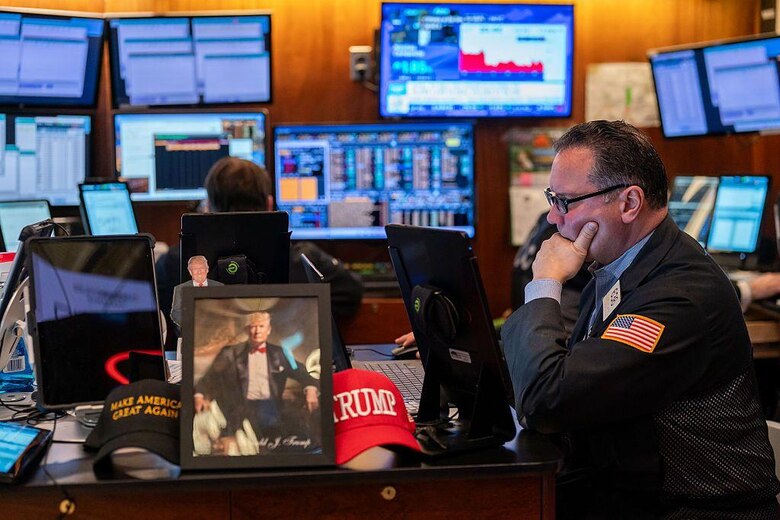 ¿Un gobierno socialista?: la polémica en EE.UU. por la decisión de Trump de comprar una parte de la compañía de chips Intel