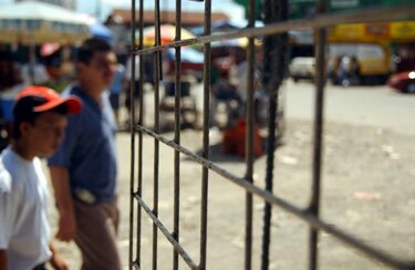 Aguilera promete reforzar seguridad en la frontera entre Panamá y Costa Rica