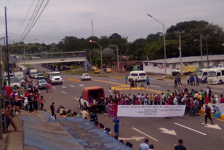 Gobierno presenta nueva propuesta a indígenas para que reabran la vía Interamericana