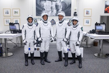 Se retrasa el viaje de regreso a la Tierra de la misión Crew-4