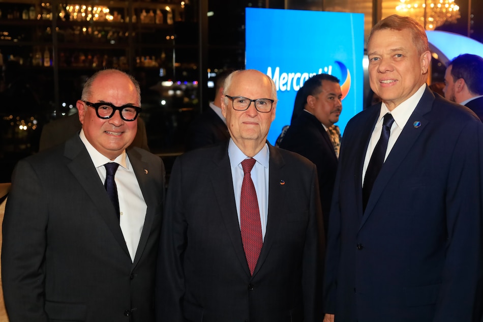 Mercantil reafirma su compromiso con Panamá