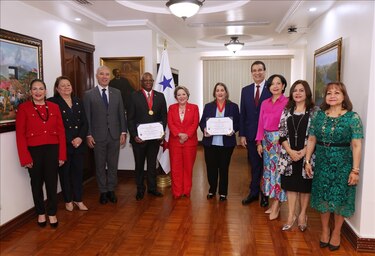 Medallas al cierre de un ciclo: la Corte Suprema de Justicia condecora a Russo y Cedalise antes de su salida