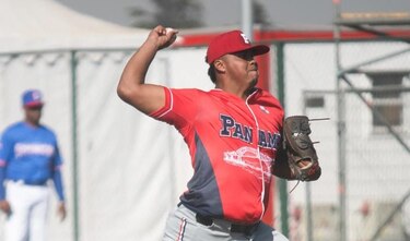 Steven Fuentes fuerza a los Líderes de Miranda