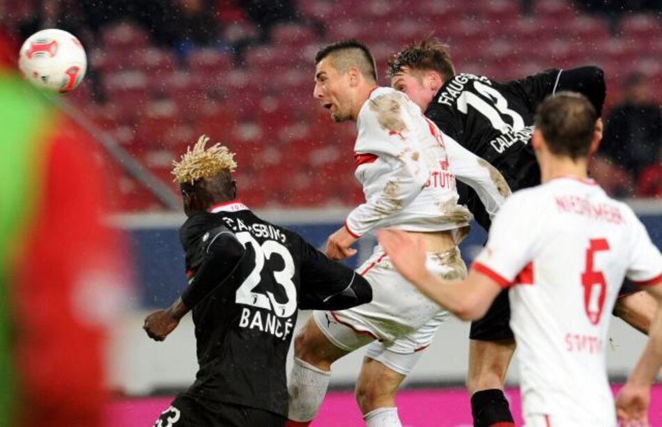 Los futbolistas feos juegan mejor que los atractivos, según estudio