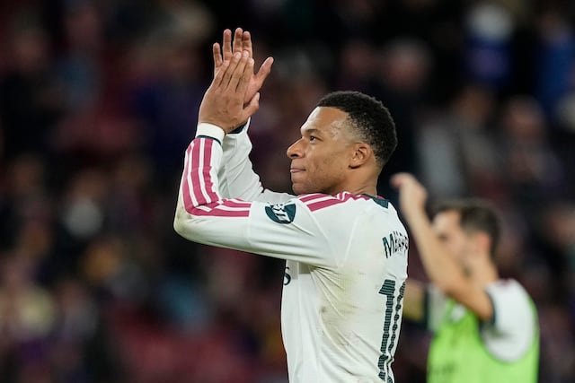 El Real Madrid derrota al Barcelona con un doblete de Kylian Mbappé