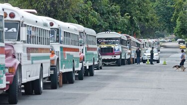 Fiscalía: despilfarro en la compensación de buses ‘diablos rojos’