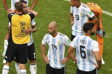 Mascherano y Biglia anuncian su retiro de la albiceleste