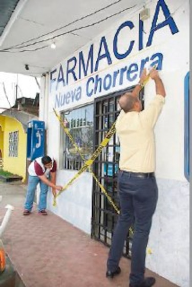 Salud cierra de manera temporal farmacia chorrerana