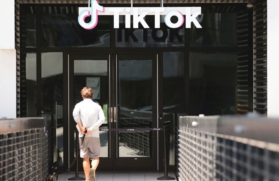 TikTok pide a Facebook que le apoye contra prohibición