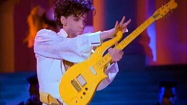 Guitarra de Prince fue vendida en cerca de 140 mil dólares