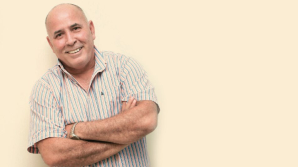 Se agota la pluma de Pedro Azael