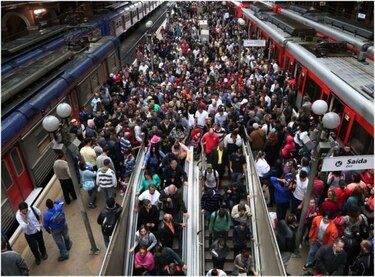 En tercer día de huelga, Metro de Sao Paulo amenaza con parar en el Mundial