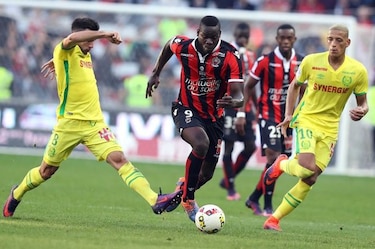 Balotelli demuestra su valía y Niza golea 4-1 a Nantes