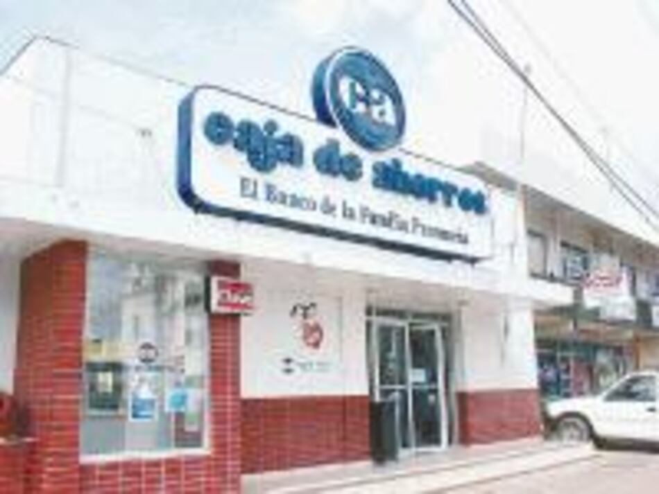 Cápsula Caja de Ahorros amplía horarios