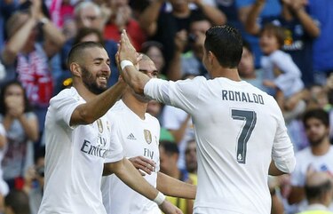Con gran actuación de Navas y gol de Benzema, el Real Madrid logra victoria