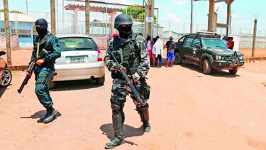 Guerra de bandas deja 18 muertos en cárceles