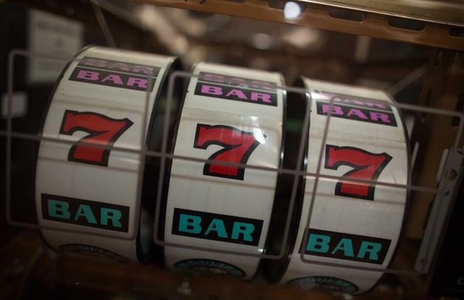 JCJ extiende concesiones de casinos y del hipódromo