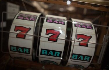 JCJ extiende concesiones de casinos y del hipódromo