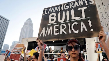 ‘Estamos aterrorizados’: los indocumentados en Estados Unidos que no van a trabajar por miedo a ser detenidos