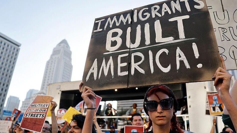 ‘Estamos aterrorizados’: los indocumentados en Estados Unidos que no van a trabajar por miedo a ser detenidos