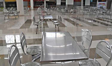 Empresarios esperan reactivación de consumo y más reaperturas
