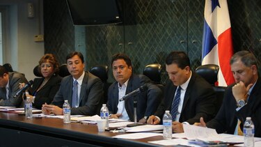 Aprueban en primer debate proyecto de Colón Puerto Libre