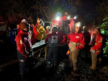 Rescatan en estado crítico a la única sobreviviente de un accidente aéreo en Costa Rica