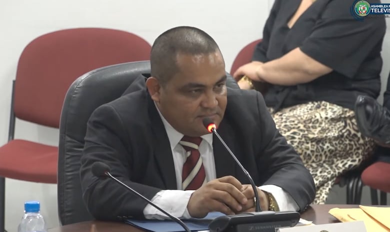 Bachiller y conocimientos de Word y Excel, la carta de presentación del embajador de Panamá en Nicaragua