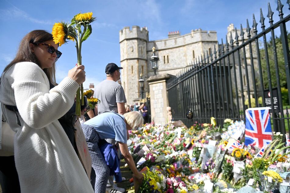 Isabel II será enterrada junto al duque de Edimburgo el lunes en Windsor