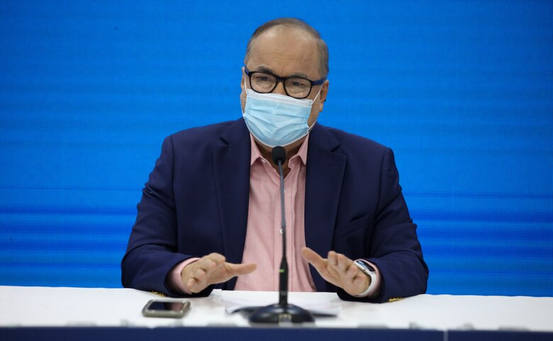 Virus golpea al personal de salud y seguridad