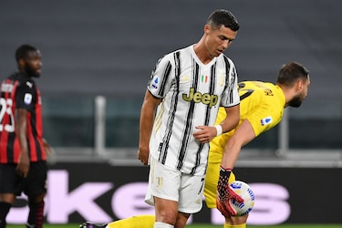 Juventus cae 3-0 en casa con el Milan y baja al quinto puesto