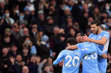 Manchester City se exhibe ante Leicester con lluvia de goles