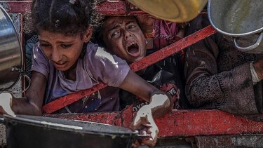 “Desde la Segunda Guerra Mundial no ha habido ningún caso de hambruna tan minuciosamente diseñada y controlada como la de Gaza”: experto en hambrunas Alex de Waal