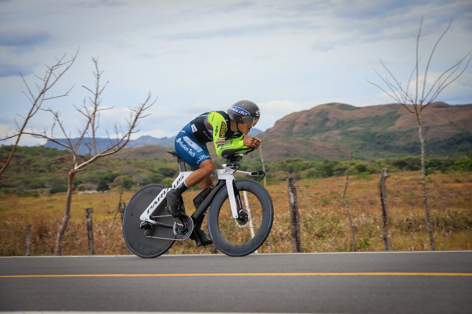 Carlos Samudio y Wendy Ducreux brillan en la contrarreloj del Campeonato Nacional de Ciclismo 2025