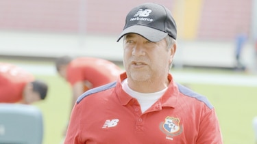 Bolillo Gómez hará su debut con Honduras ante Panamá