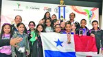 Regresan bañados en oro