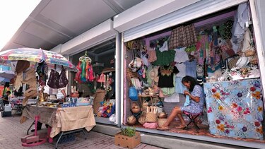 Parcial inauguración de histórico sitio comercial
