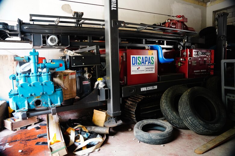 Presidente anuncia auditoría por irregularidades en la compra de bombas y perforadoras del Minsa