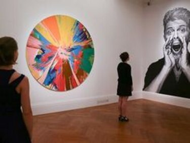 Gran éxito en la subasta de la colección de arte de Bowie