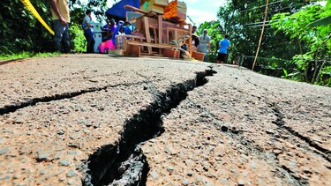 UTP y Sinaproc evalúan estado de casas en Arraiján