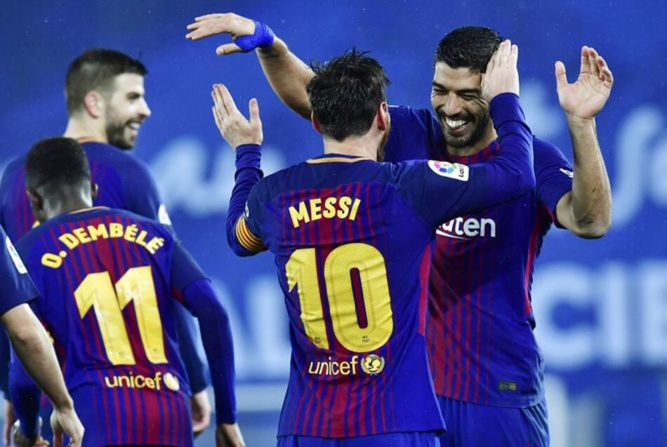 Luis Suárez lidera remontada del Barcelona ante Real Sociedad