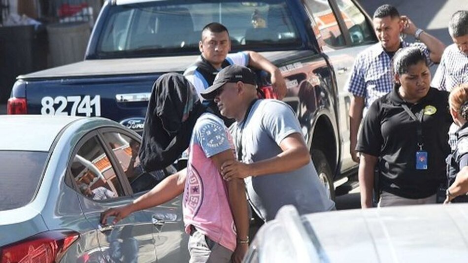 Ordenan detención de tres implicados en robo al Banco General