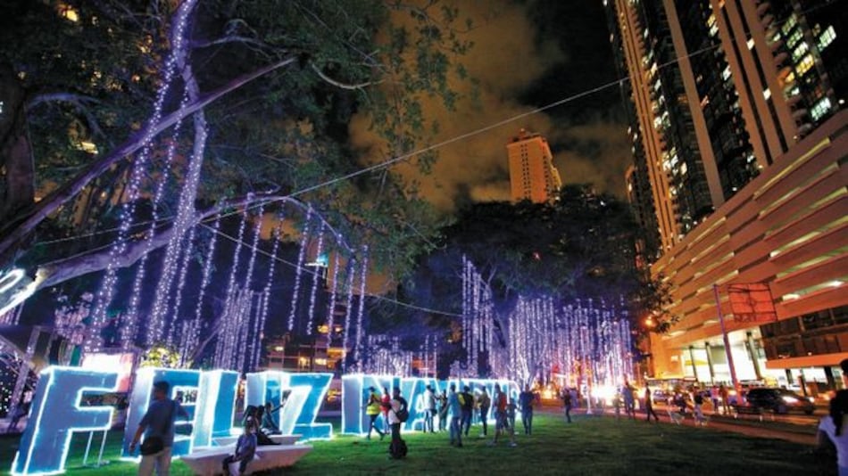 Alcaldía de Panamá licita luces para la Navidad