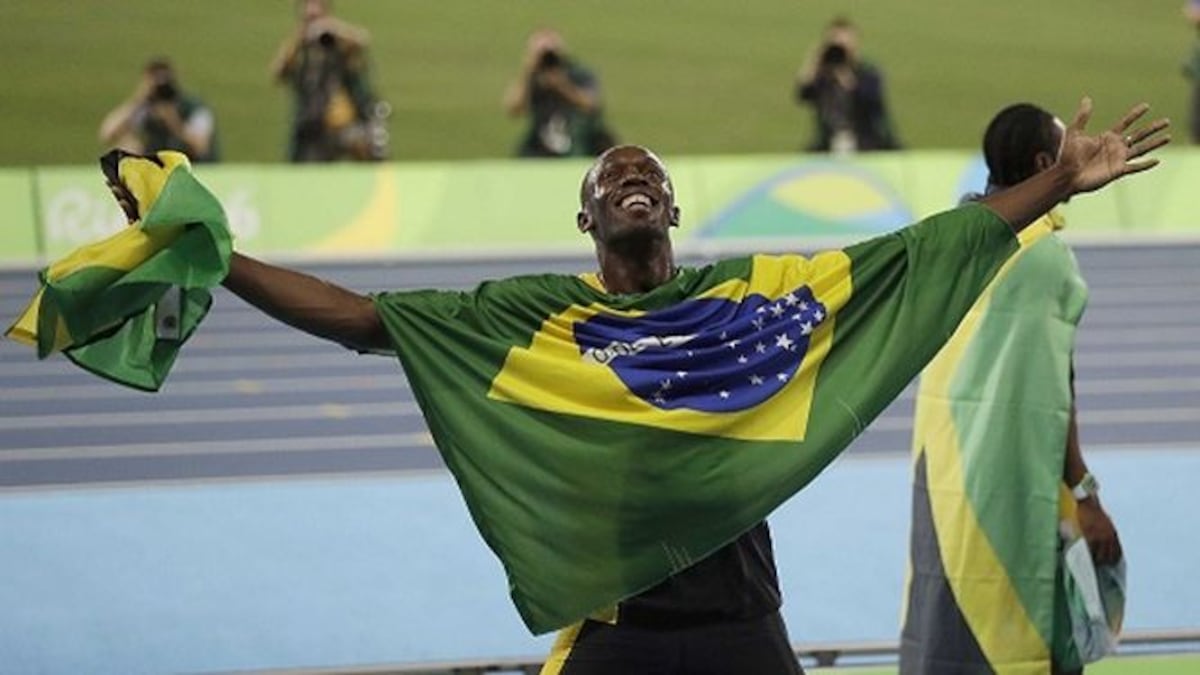 Usain Bolt cierra a lo grande con su tercer oro en Río