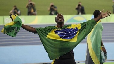 Usain Bolt cierra a lo grande con su tercer oro en Río
