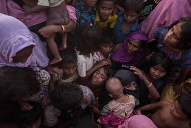 Bangladés instalará a cientos de miles rohinyás en una isla desierta