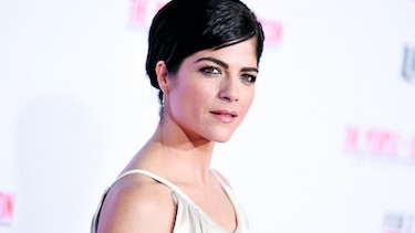 Selma Blair se disculpa por un arrebato